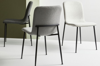 Chaise design en tissu et pieds en métal noir (lot de 4) - BREDA